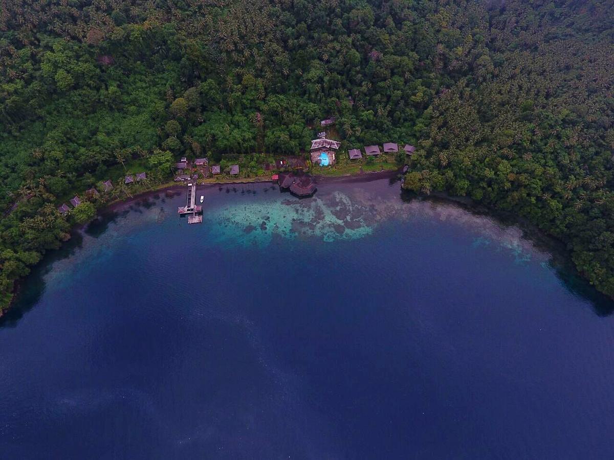 Kungkungan Bay Resort Bitung Exterior photo