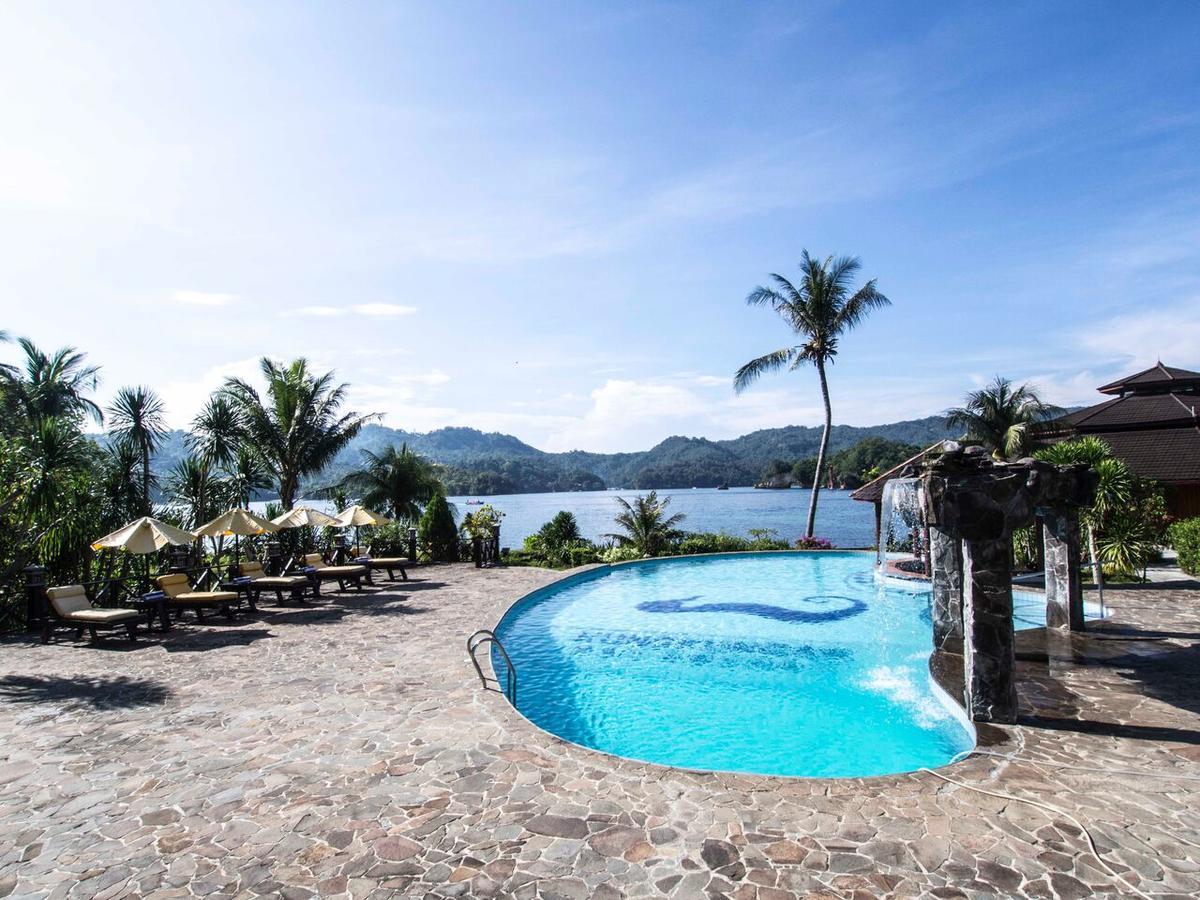 Kungkungan Bay Resort Bitung Exterior photo